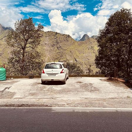 Sleeping Beauty Hotel Moutain View Property Joshīmath エクステリア 写真