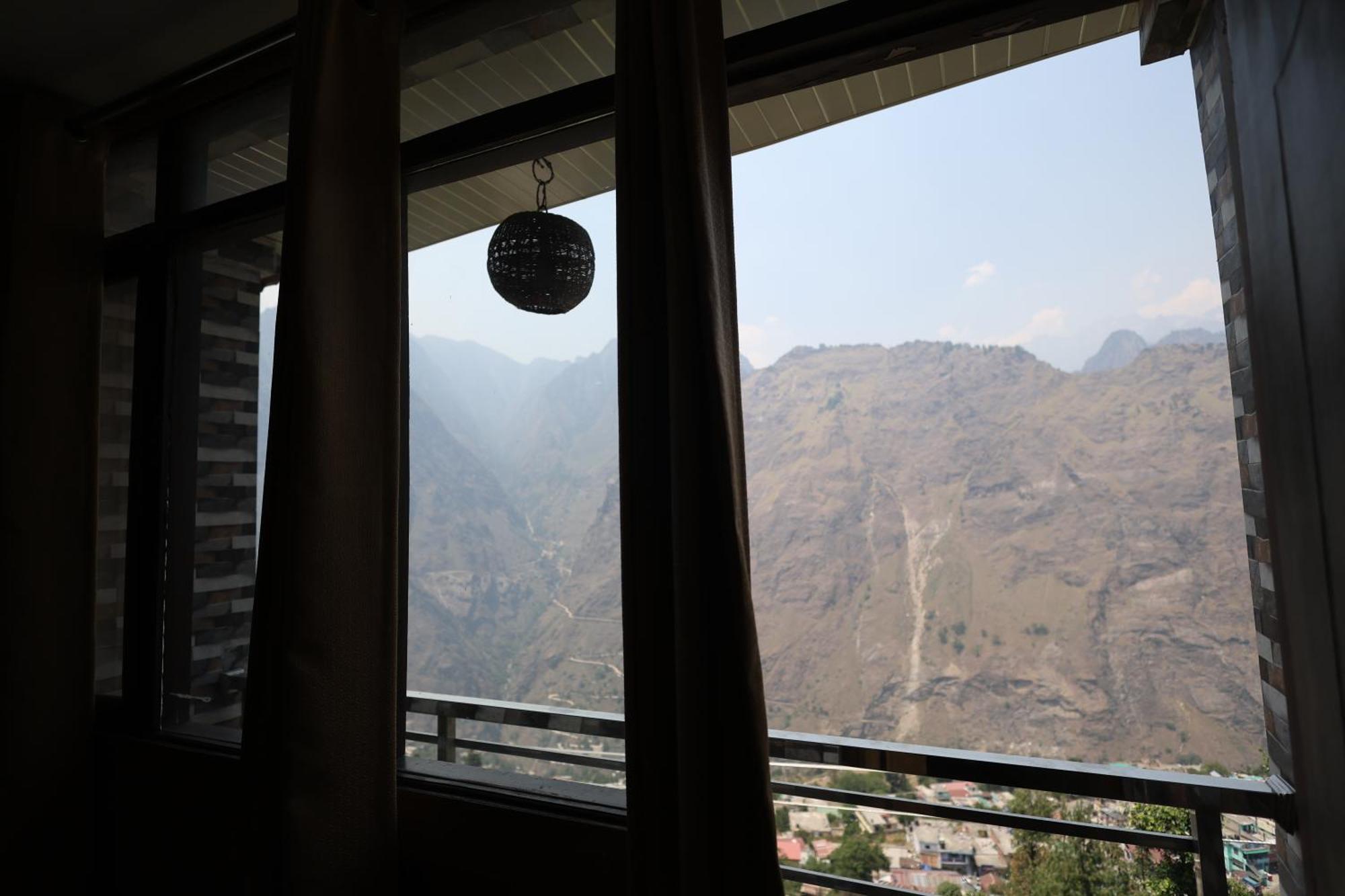 Sleeping Beauty Hotel Moutain View Property Joshīmath エクステリア 写真