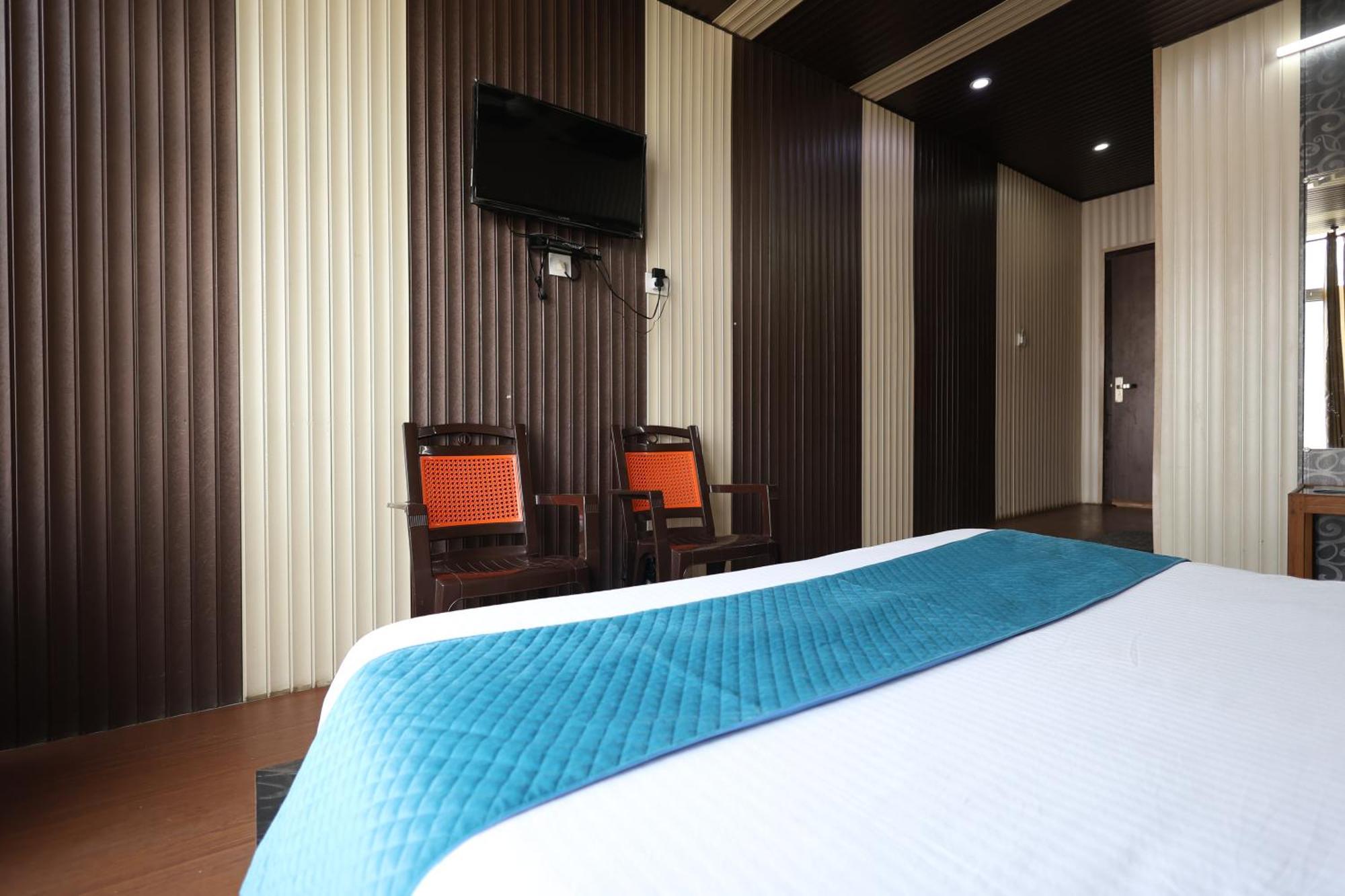 Sleeping Beauty Hotel Moutain View Property Joshīmath エクステリア 写真