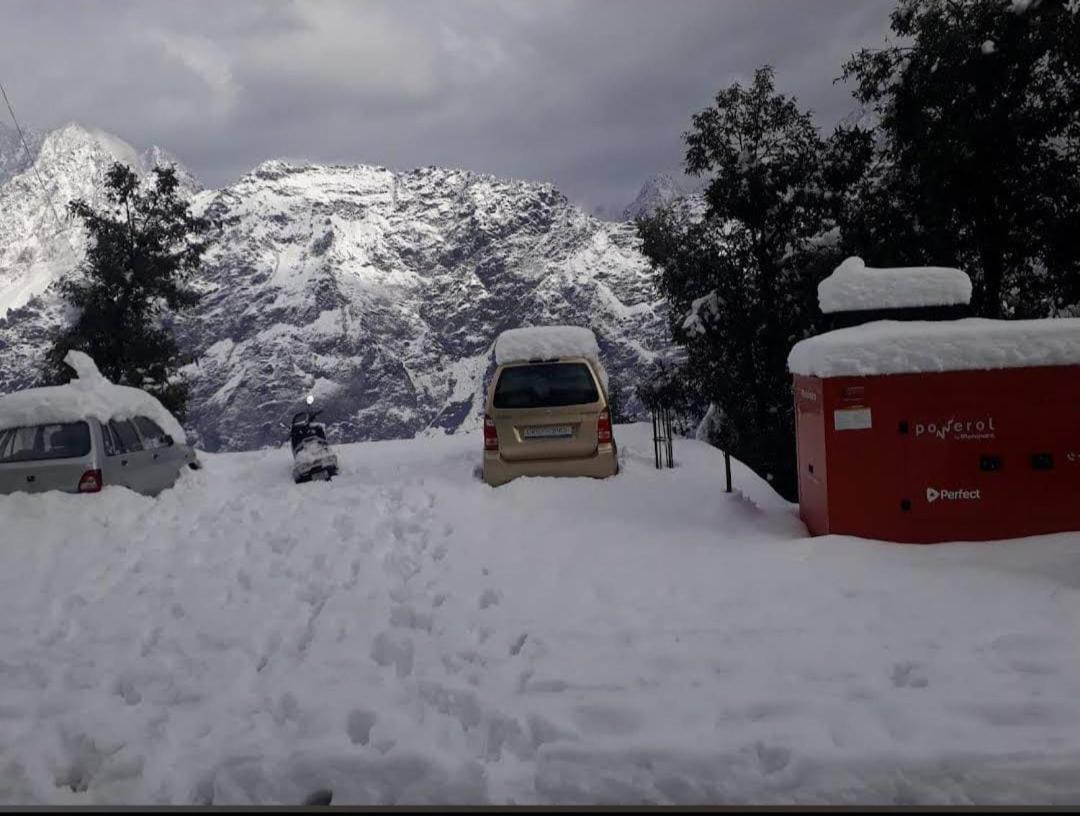 Sleeping Beauty Hotel Moutain View Property Joshīmath エクステリア 写真